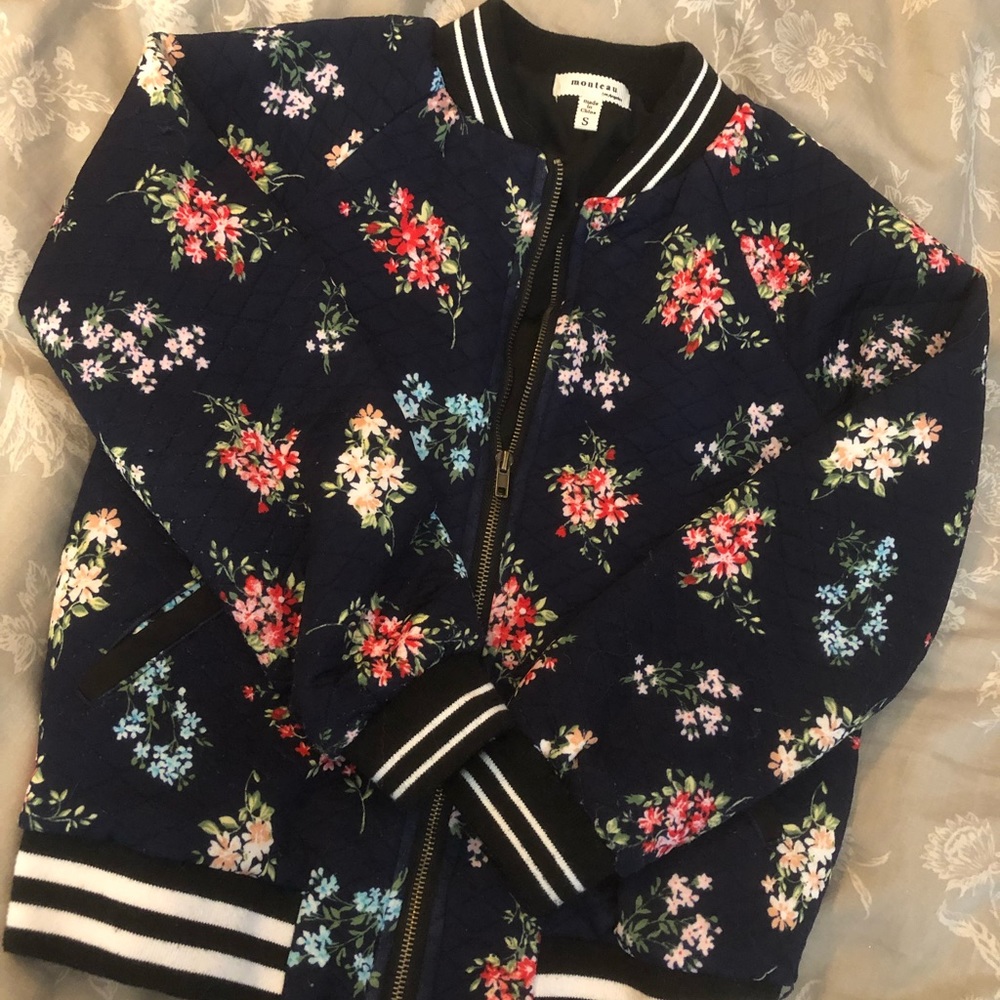 Cutest Quilt stitch Floral Jacket Girls Sml